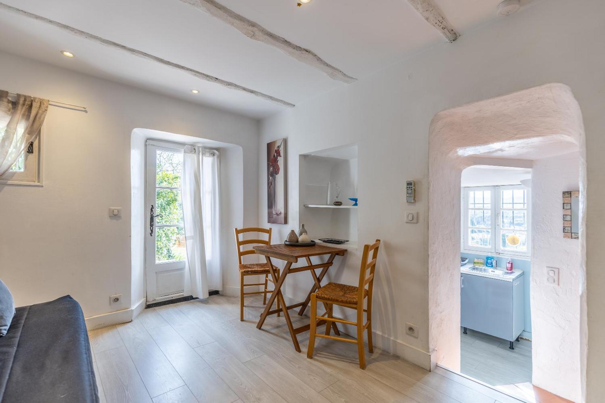 Lb Vacation Rentals I Charming Little Bucolic House 5-Min From City มูอองส์ ซาร์ตูซ์ ภายนอก รูปภาพ