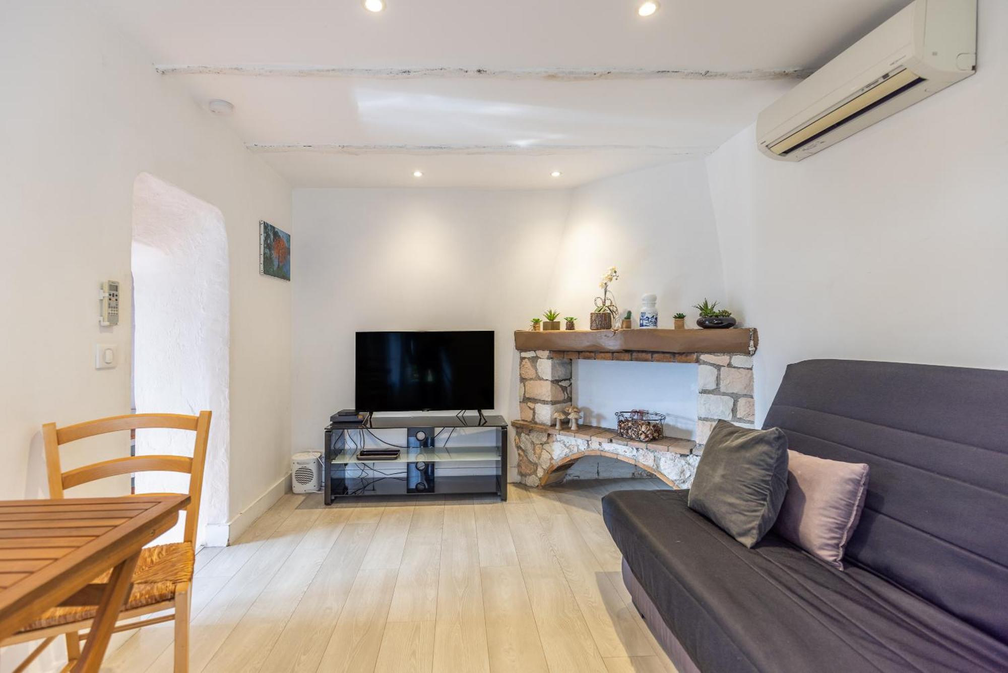 Lb Vacation Rentals I Charming Little Bucolic House 5-Min From City มูอองส์ ซาร์ตูซ์ ภายนอก รูปภาพ
